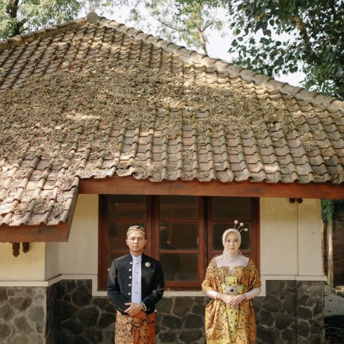 BG UNDUH MANTU DIAN-YUNINDYA