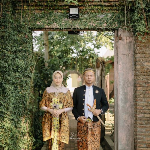 BG WE 2 UNDUH MANTU DIAN-YUNINDYA