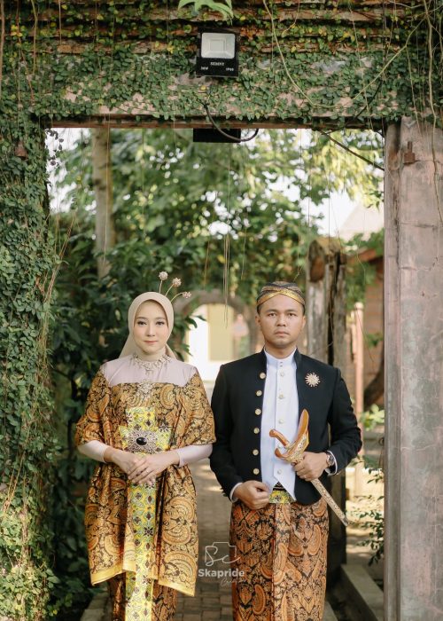 BG WE 2 UNDUH MANTU DIAN-YUNINDYA